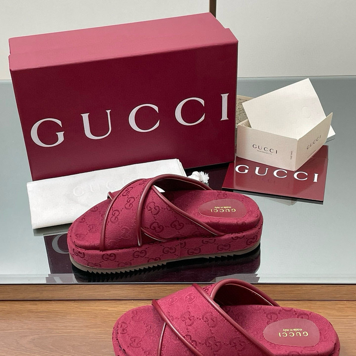 GG SANDALS