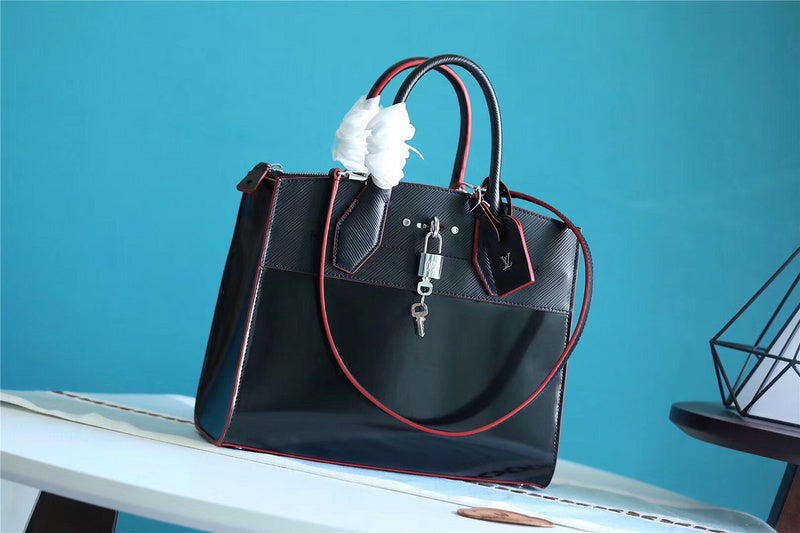 I W Fashion Lu-Vi bags - 8034