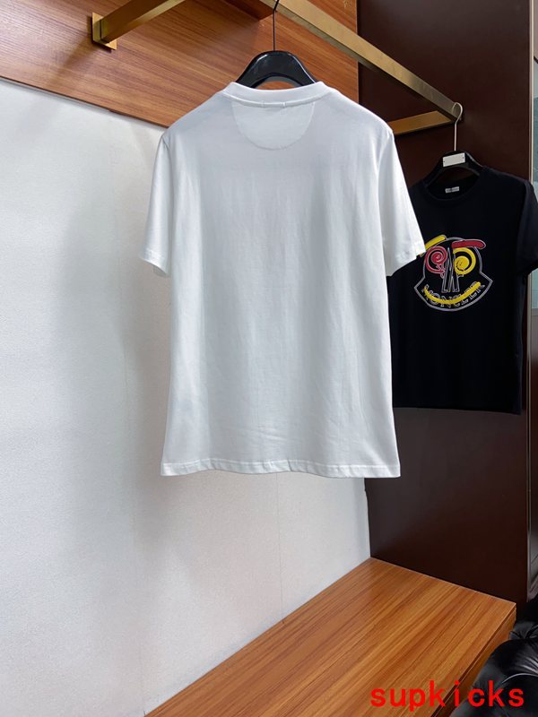 Moncler Luxury Cloth