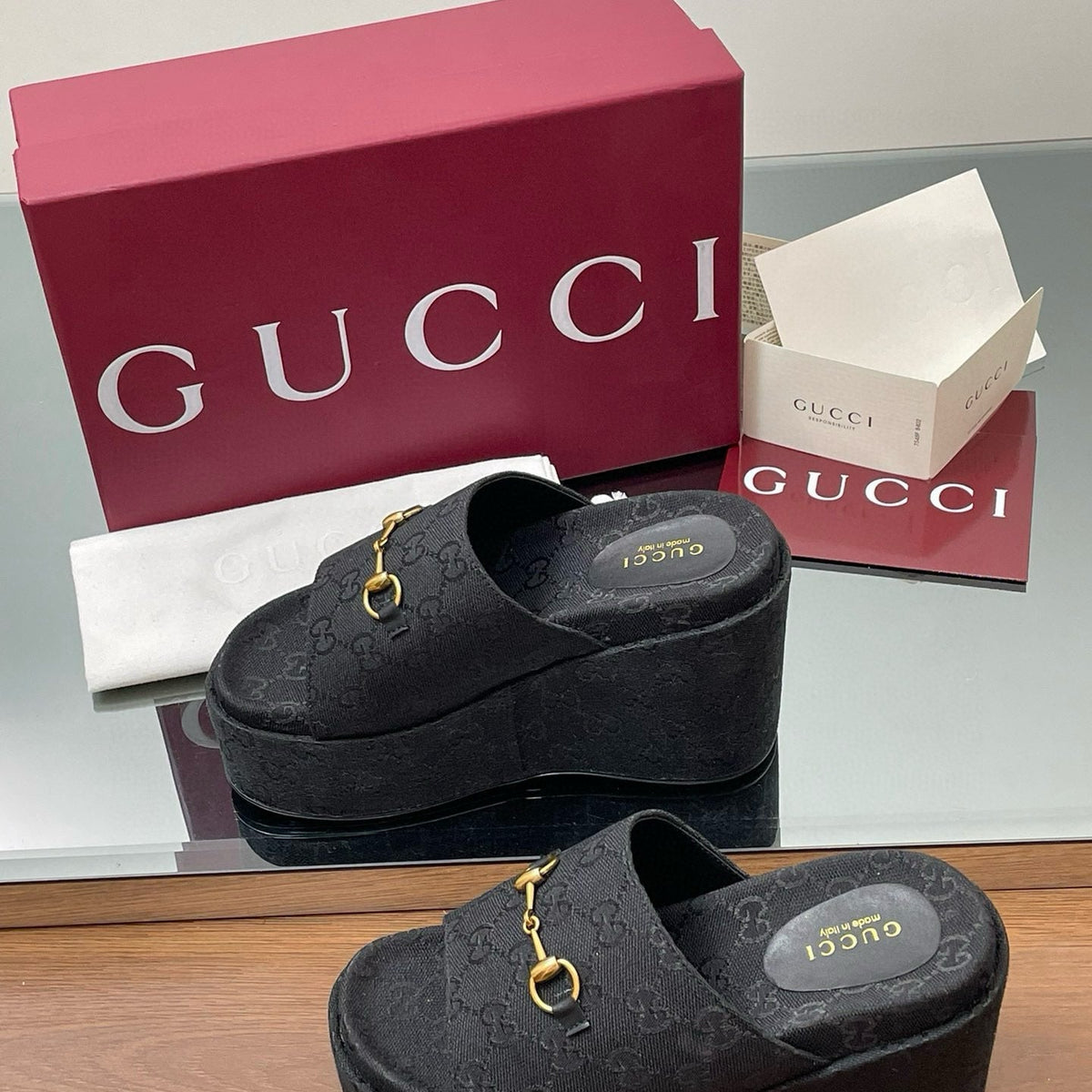 GG WEDGE SANDALS