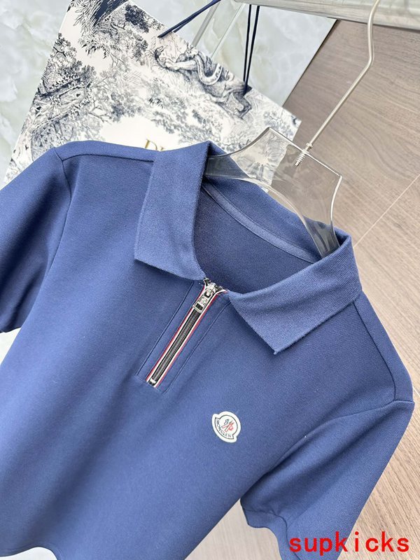 Moncler Luxury Cloth