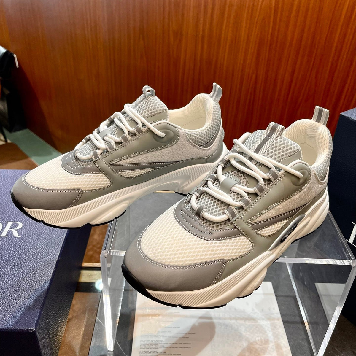 CD B22 SNEAKERS