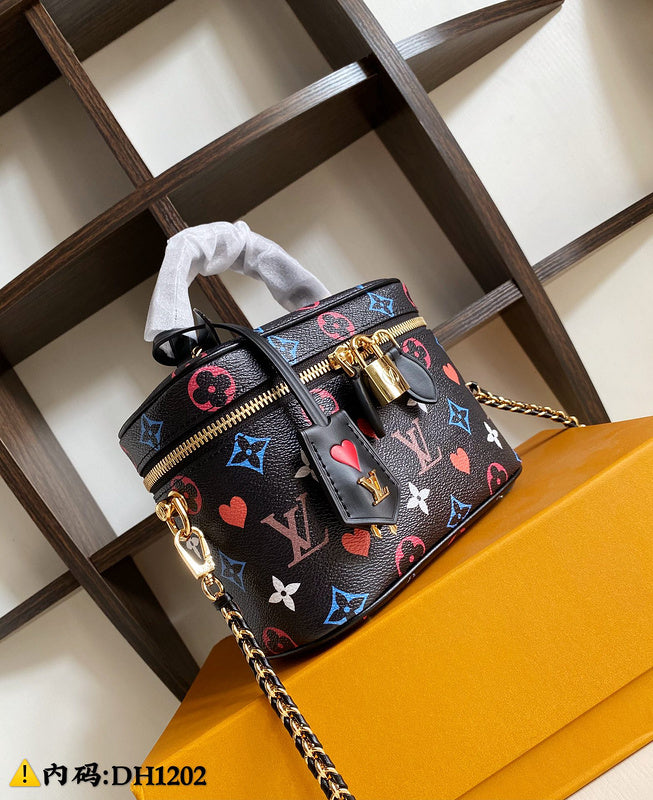 LOV2 Bags - Luxurious Bags  2676