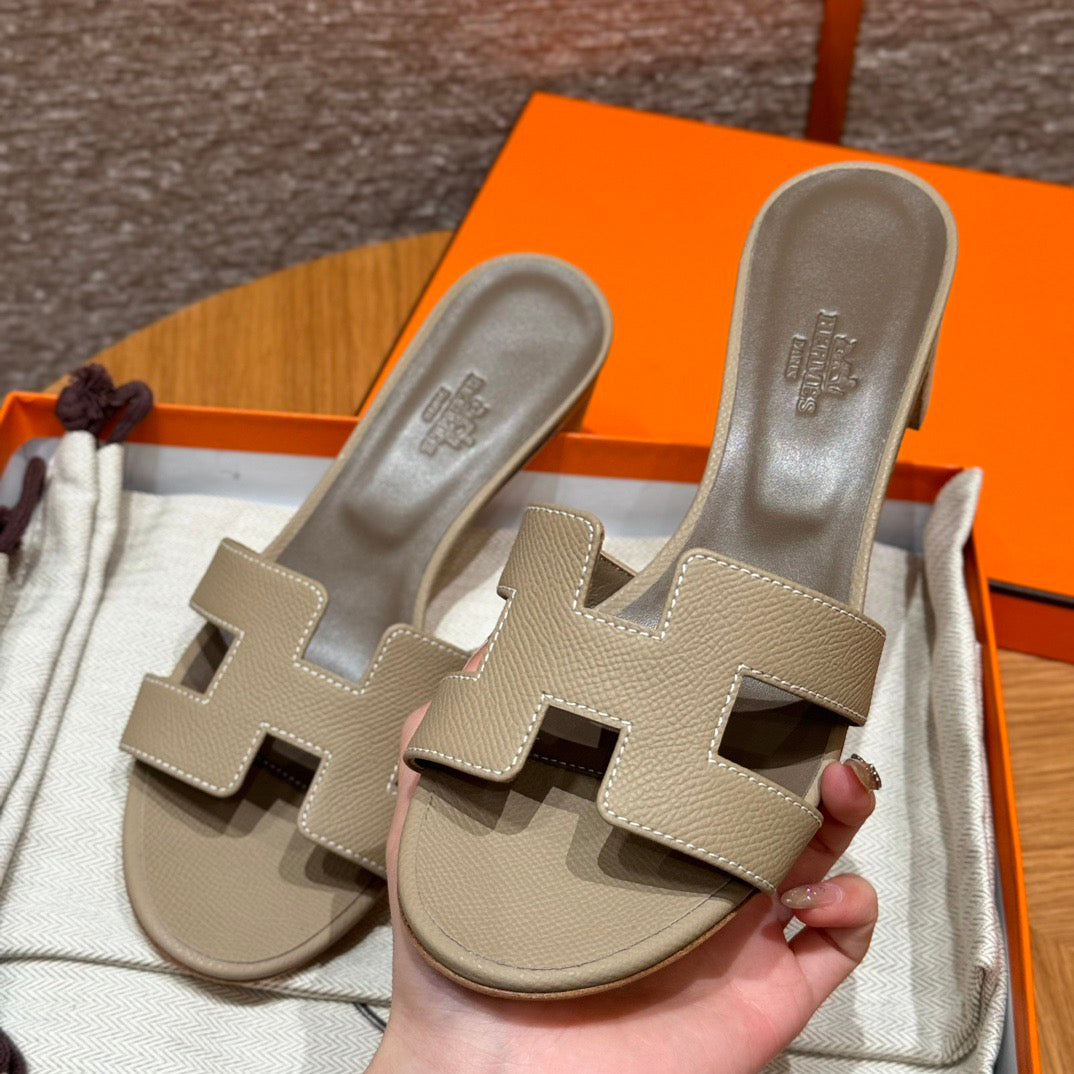 HERM OASIS SANDALS