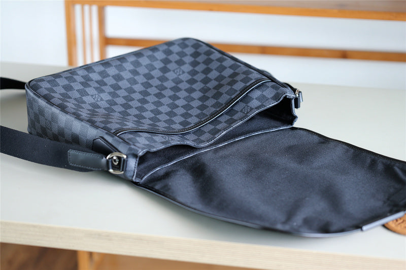 I W Fashion Lu-Vi bags - 10469