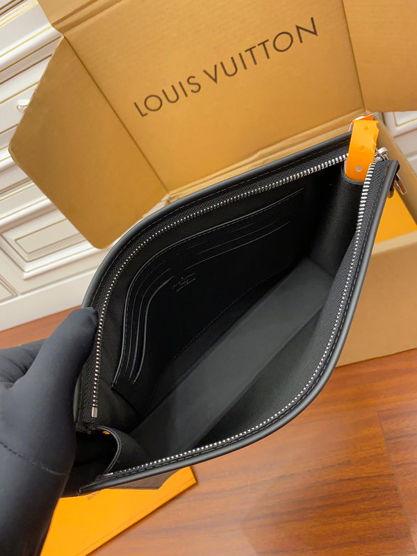 I W Fashion Lu-Vi bags - 17230