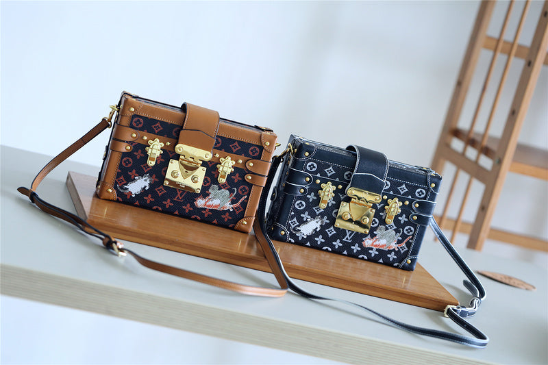 I W Fashion Lu-Vi bags - 8211