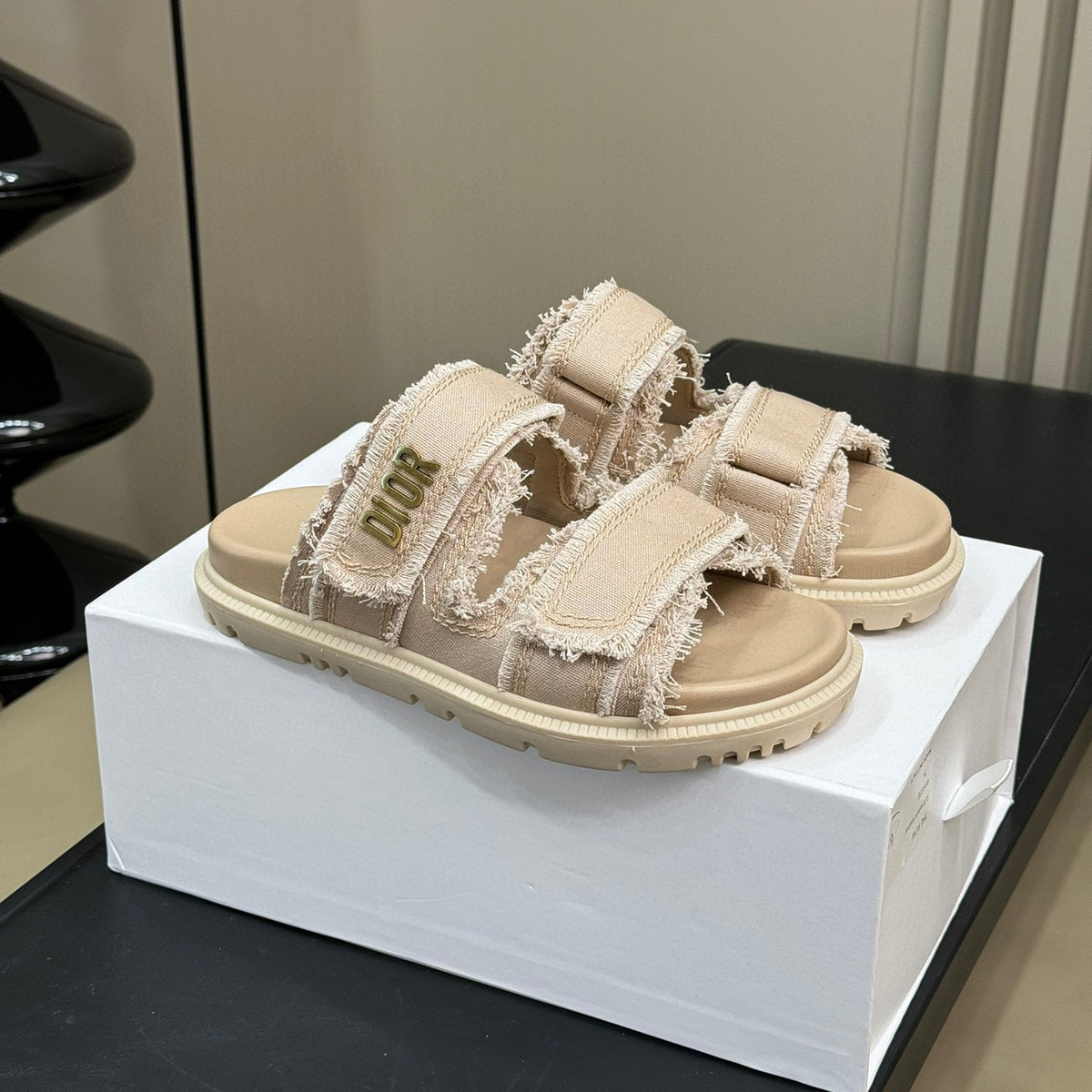 CD SANDALS