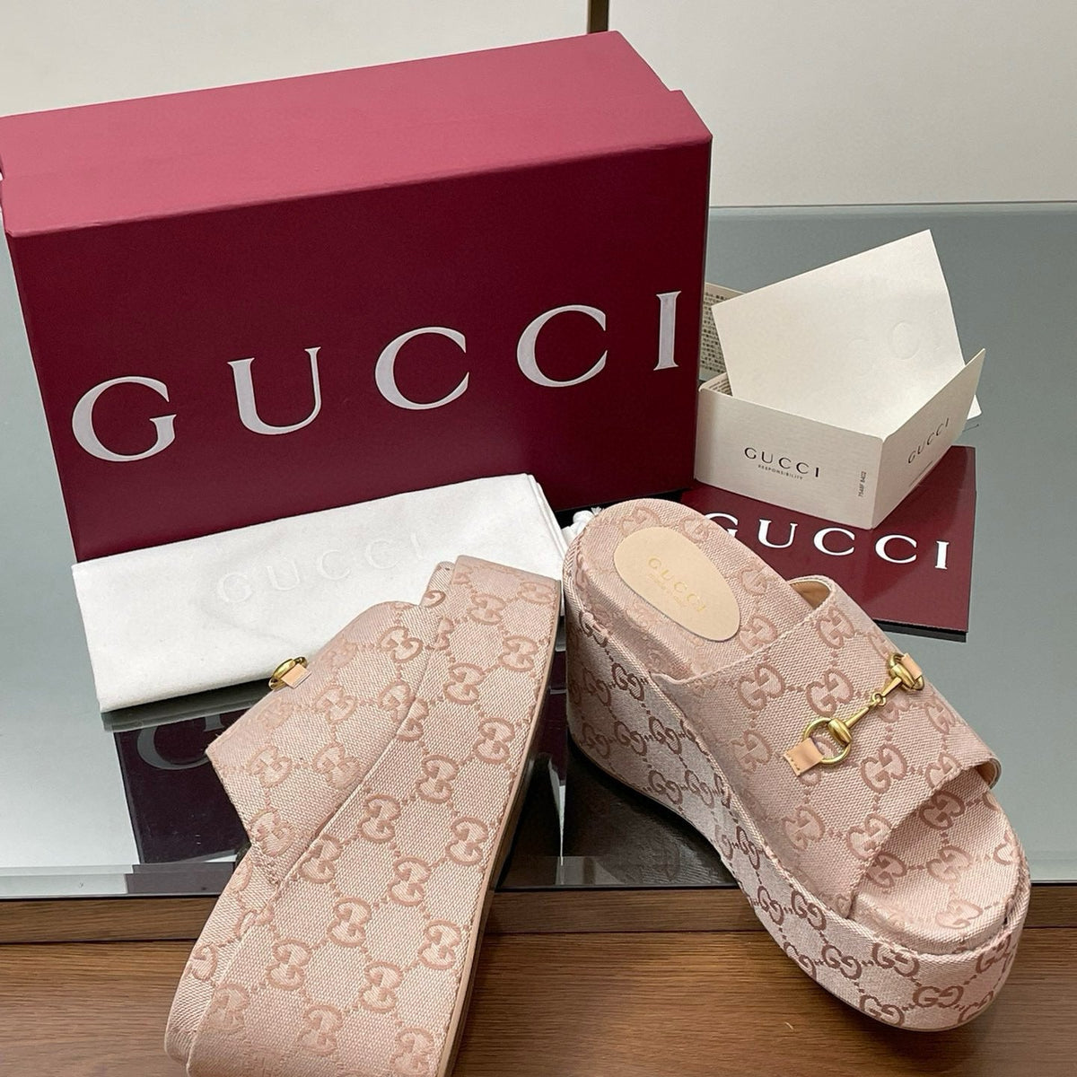 GG WEDGE SANDALS