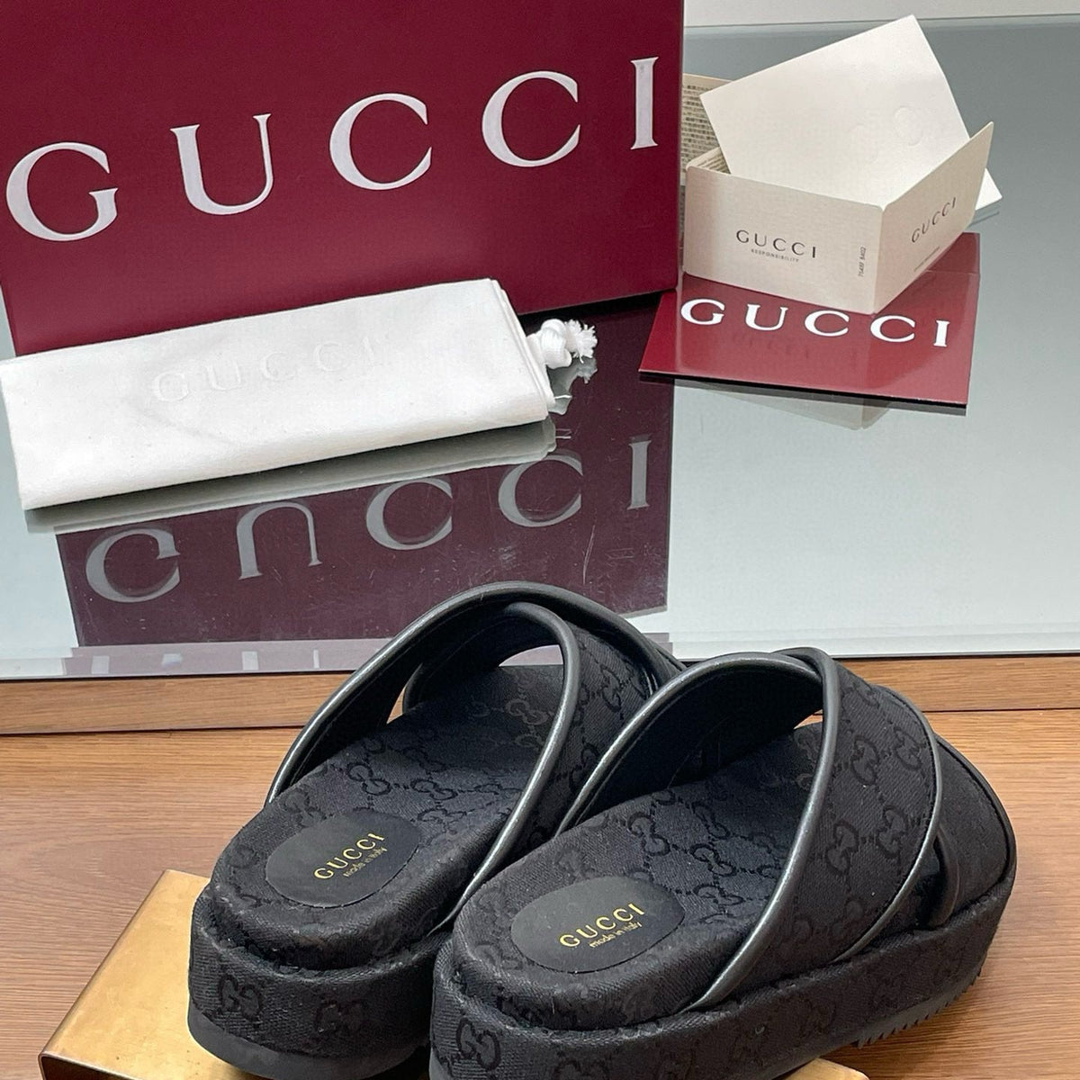 GG SANDALS