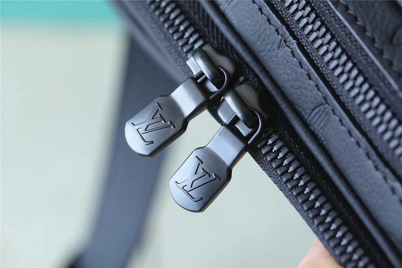 I W Fashion Lu-Vi bags - 9893