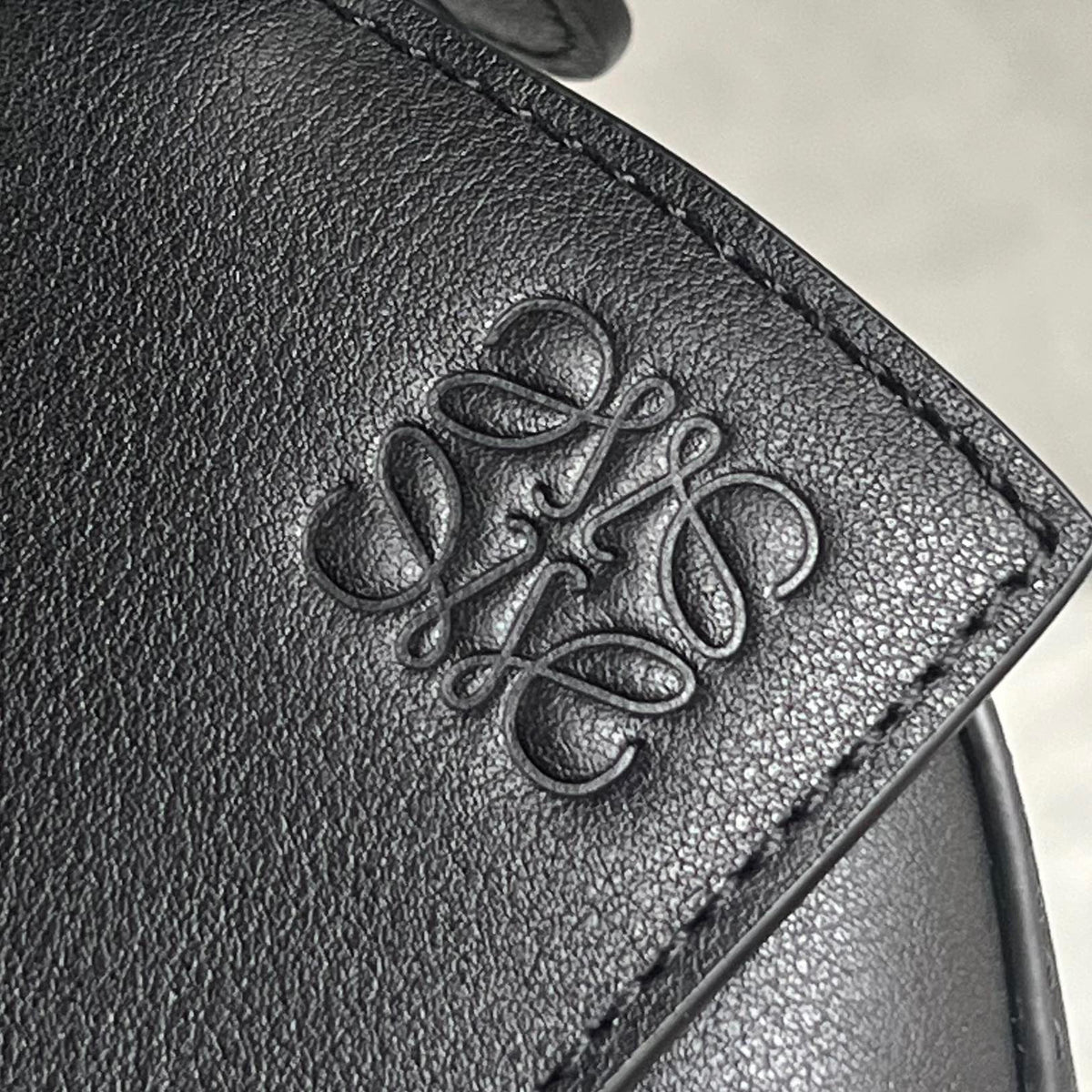 LOEW SMALL PUZZLE EDGE BAG