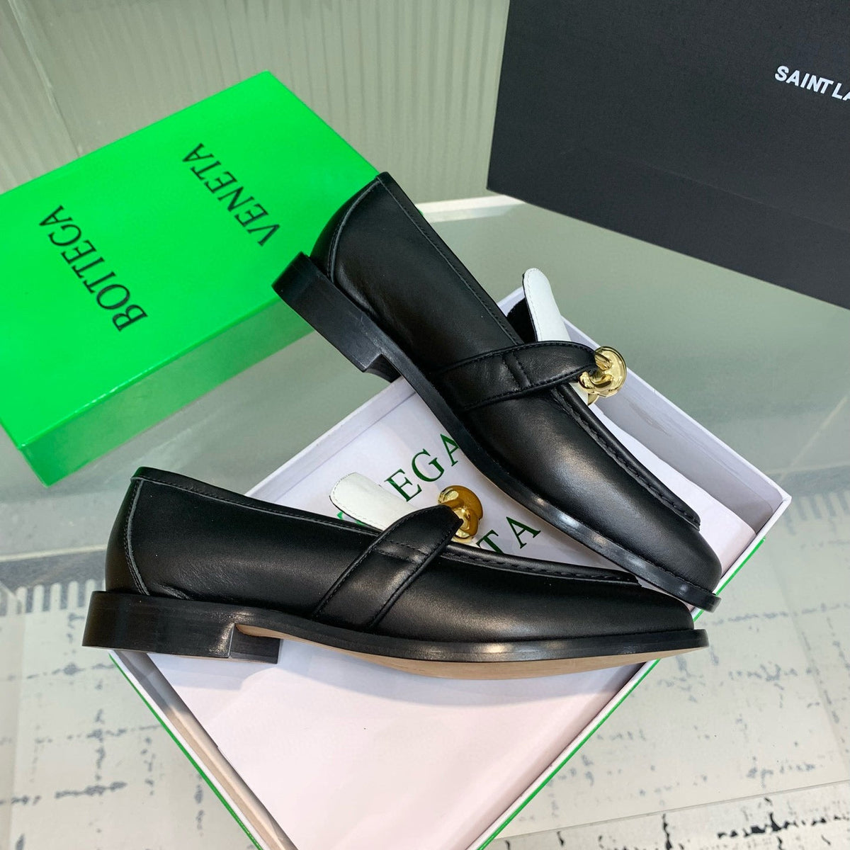 BOTT LOAFERS