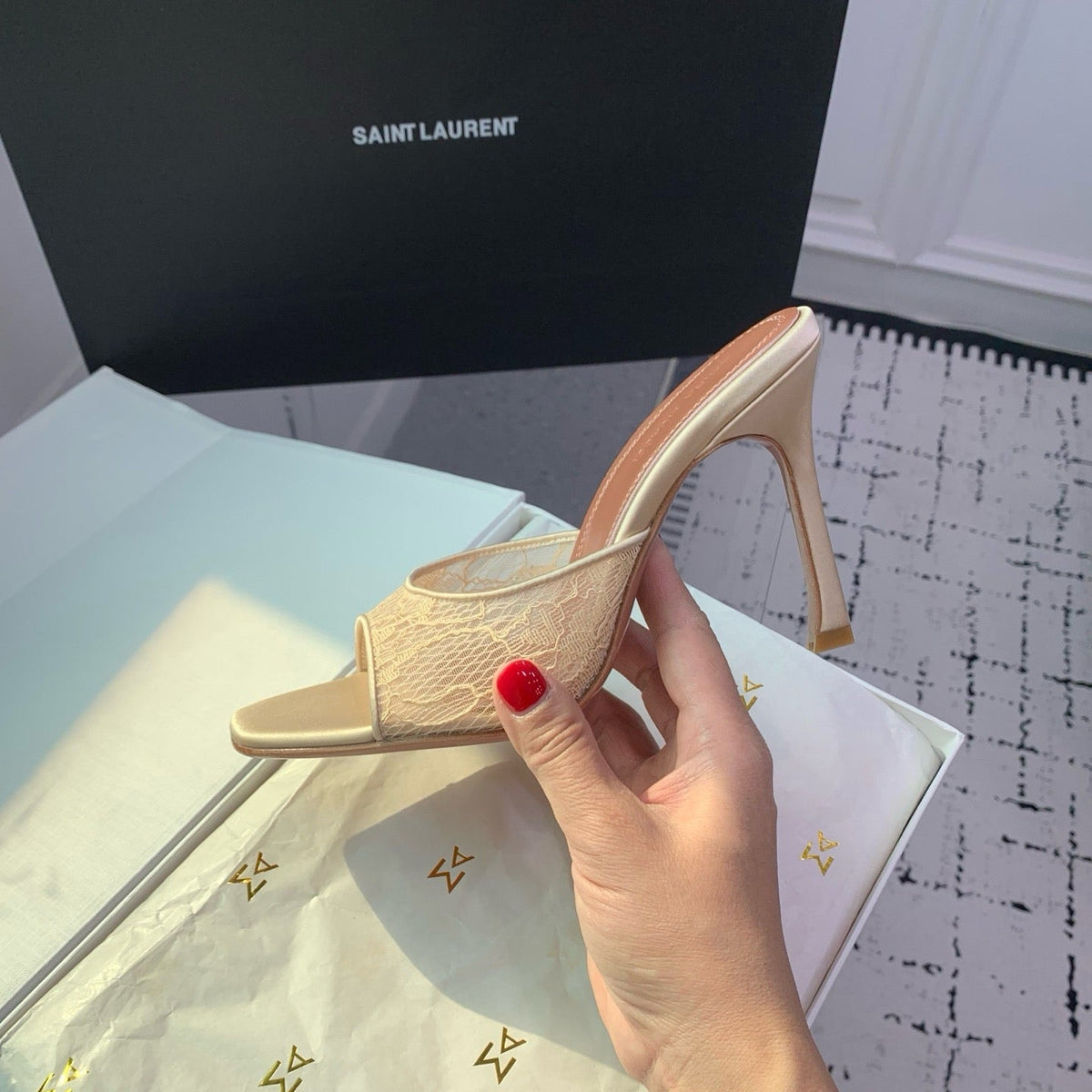 AMINA M HEELS