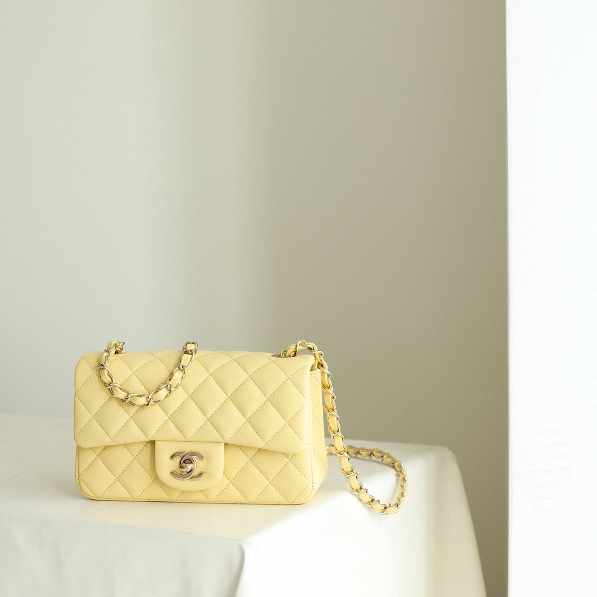 CC CLASSIC FLAP MINI BAG
