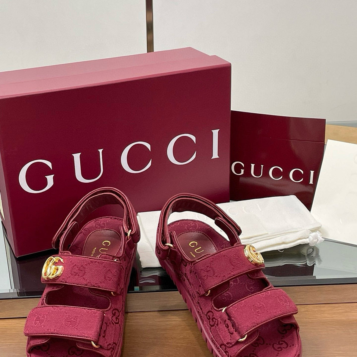 GG SANDALS