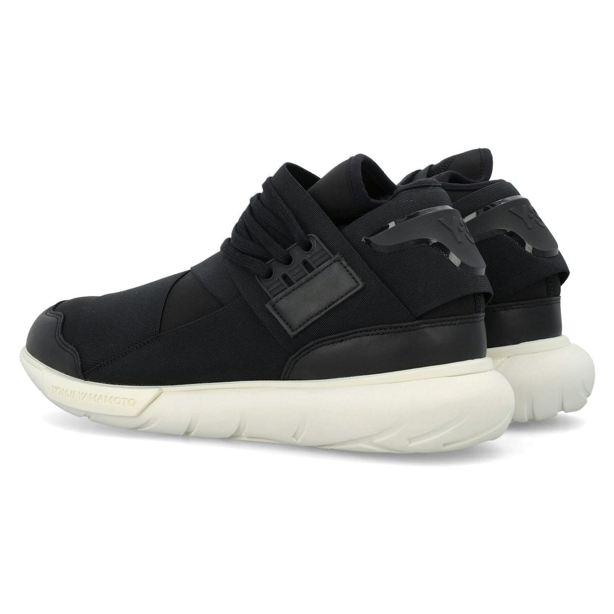 QASA SNEAKERS