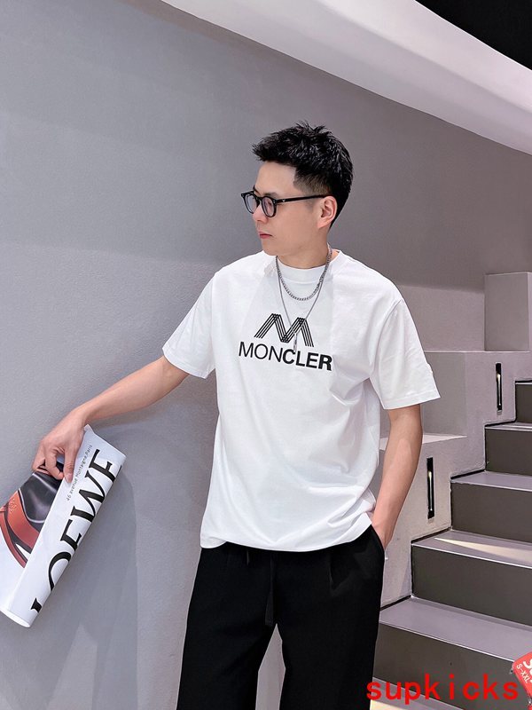 Moncler Luxury Cloth
