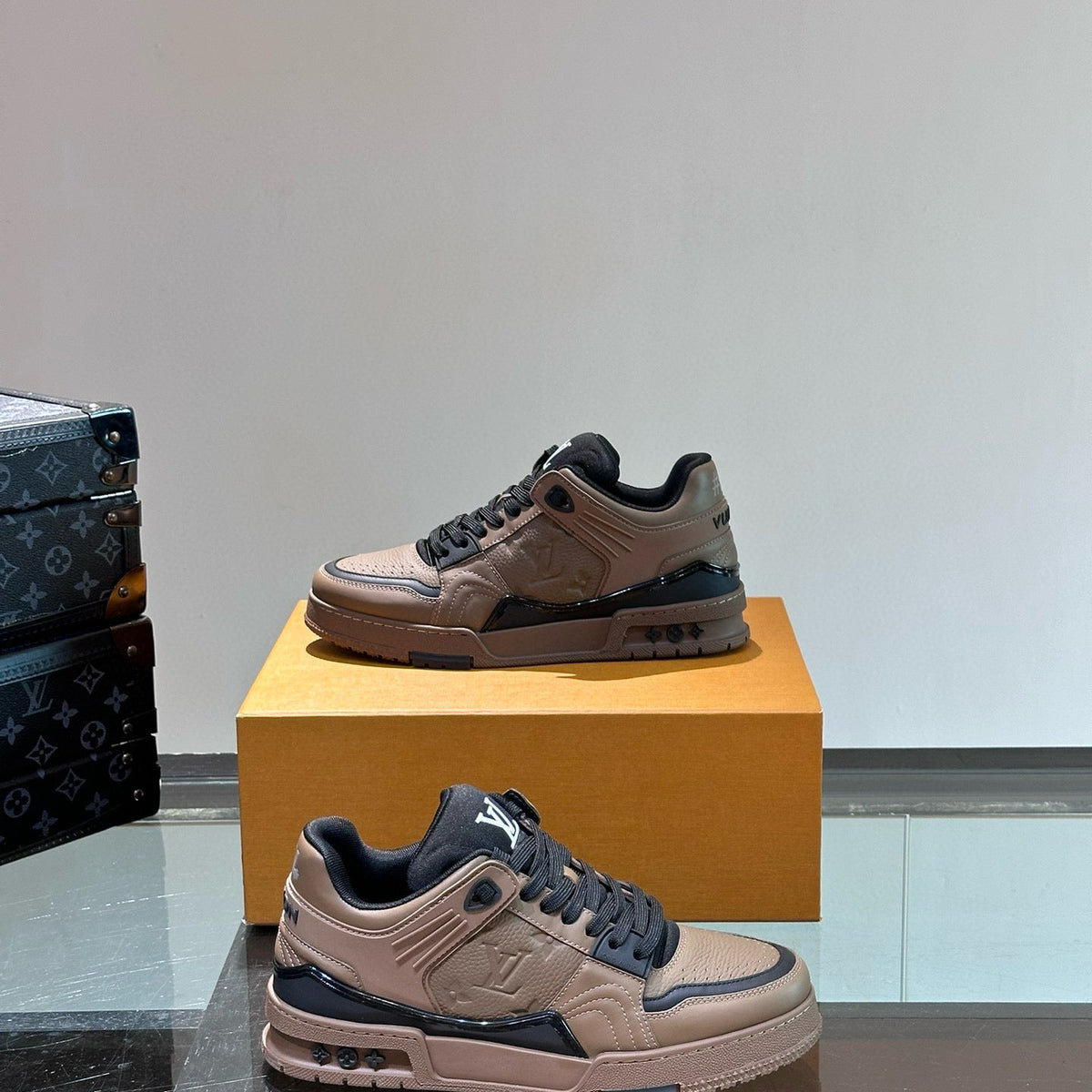 LOU TRAINERS