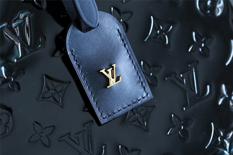 I W Fashion Lu-Vi bags - 8335