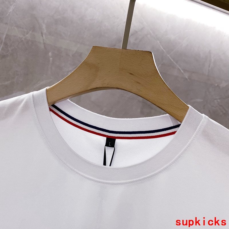 Moncler Luxury Cloth