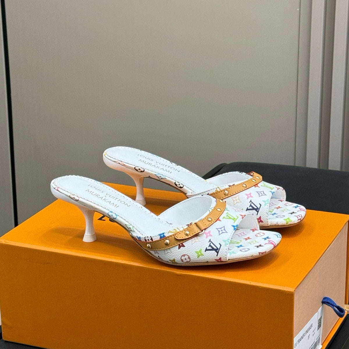 LOU HEELS