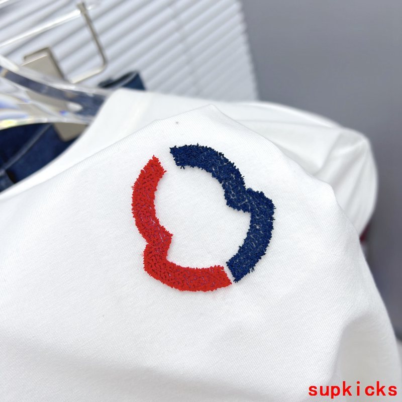 Moncler Luxury Cloth