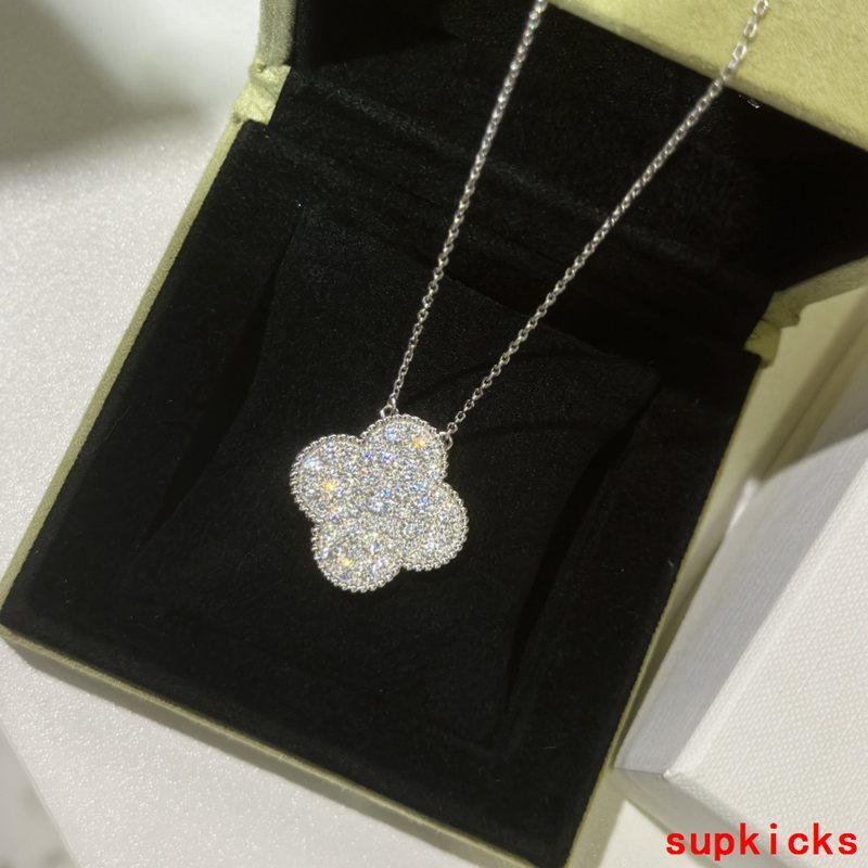 Van Cleef & Arples Jewelry