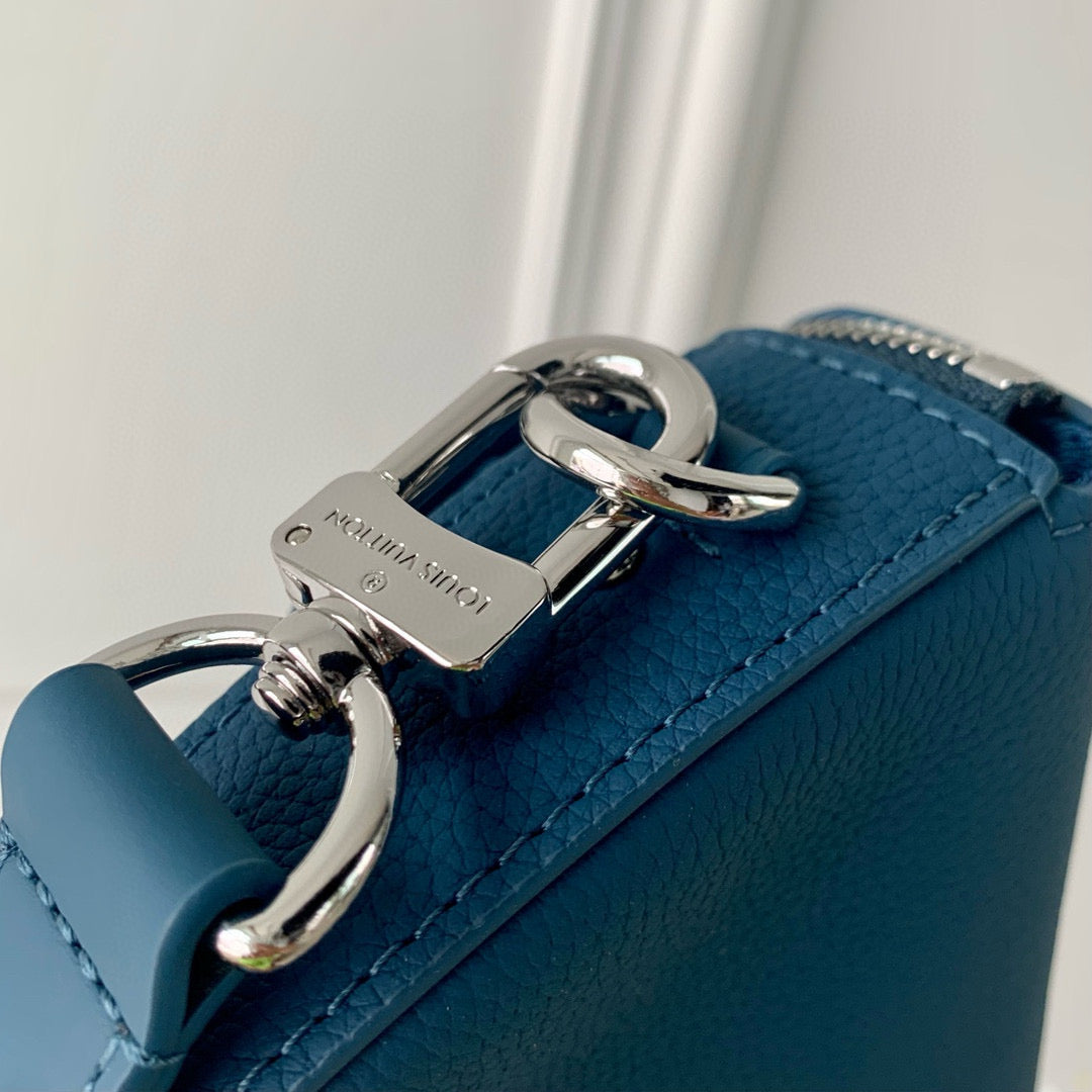 LOU PILOT WEARABLE WALLET