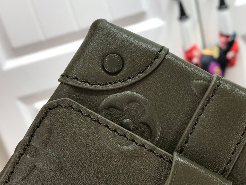 I W Fashion Lu-Vi bags - 17397