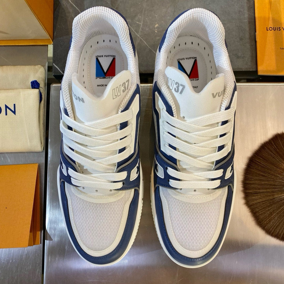 LOU TRAINERS