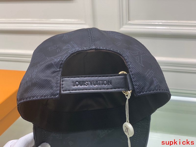 Louis Vuitton Luxury Cap