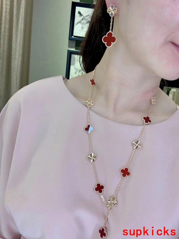 Van Cleef & Arples Jewelry