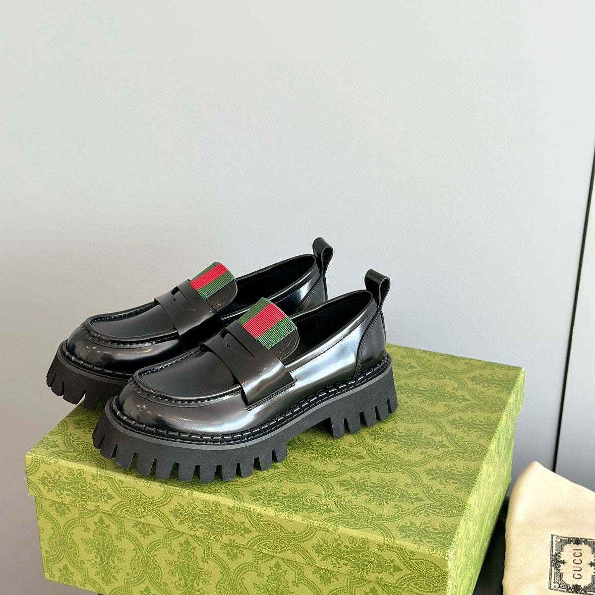 GG LOAFERS