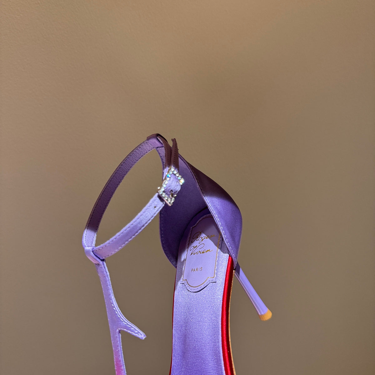 ROGER V HEELS