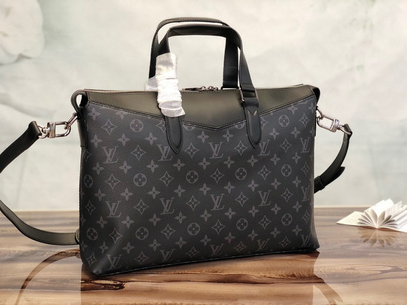 I W Fashion Lu-Vi bags - 17439