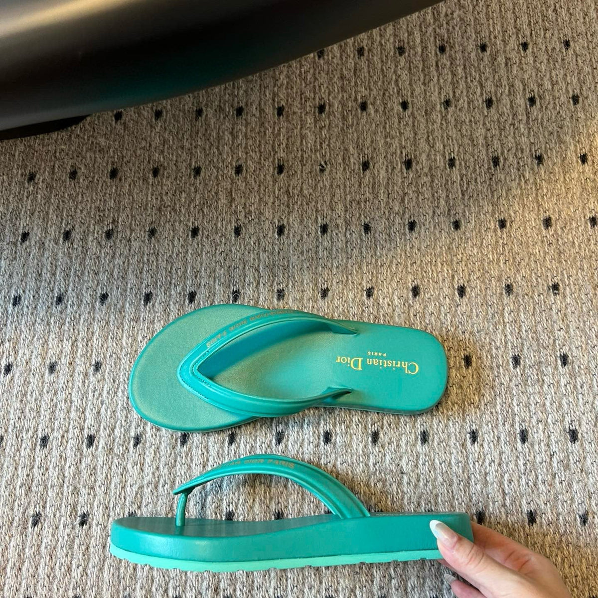 CD THONG SANDAL