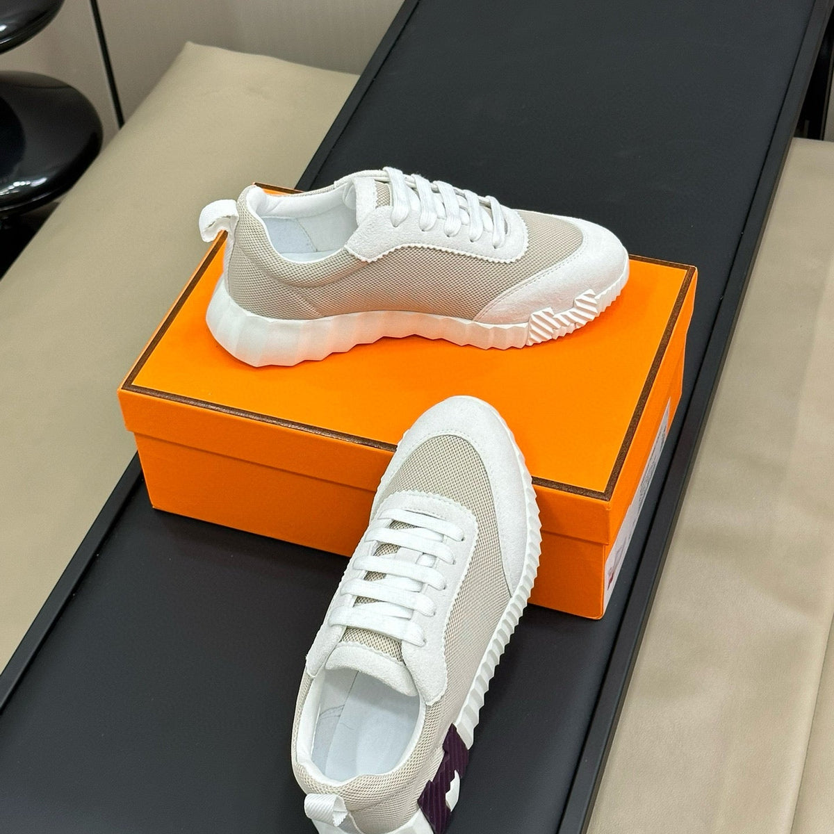 HERM BOUNCING SNEAKER