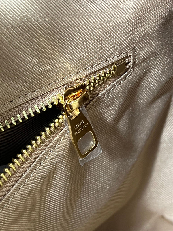PHA - LOV Bags - 209