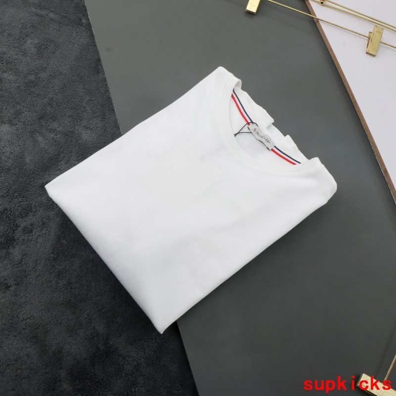 Moncler Luxury Cloth
