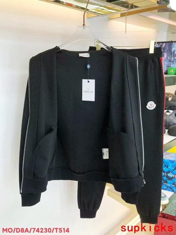 Moncler Luxury Cloth