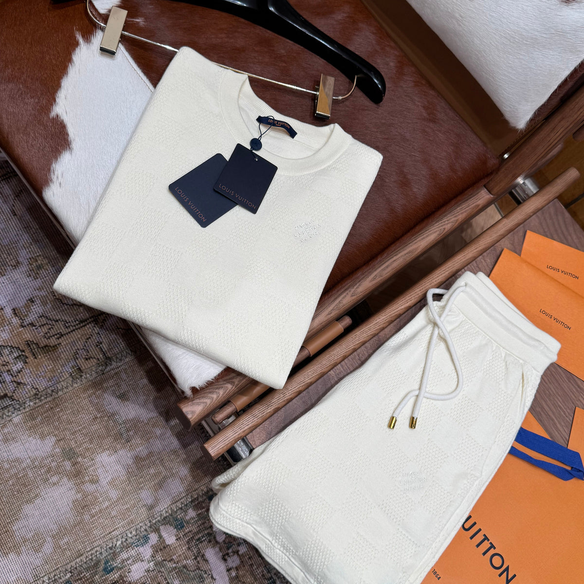LOU T-SHIRT