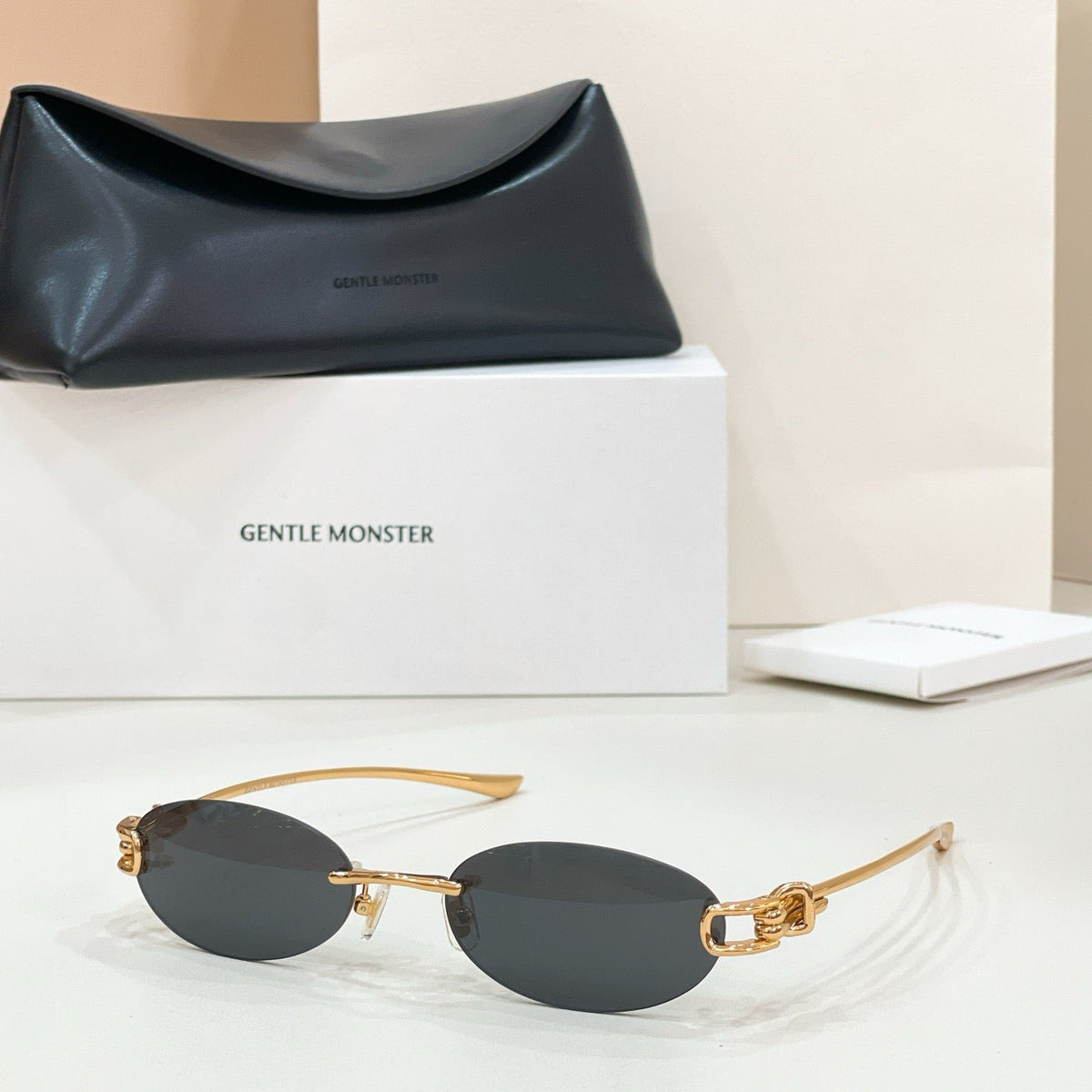 GENTLE M SUNGLASSES