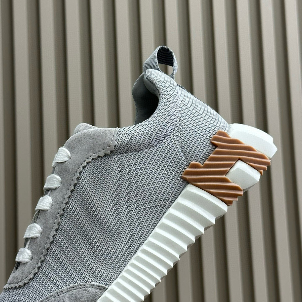 HERM BOUNCING SNEAKER