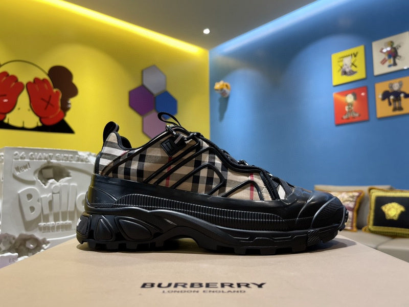 Burberry Luxury Shoes