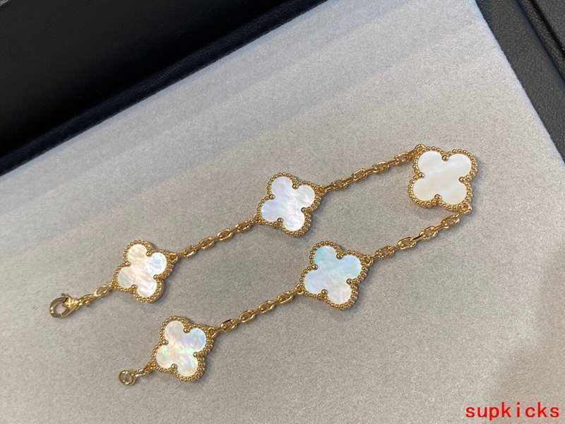 Van Cleef & Arples Jewelry