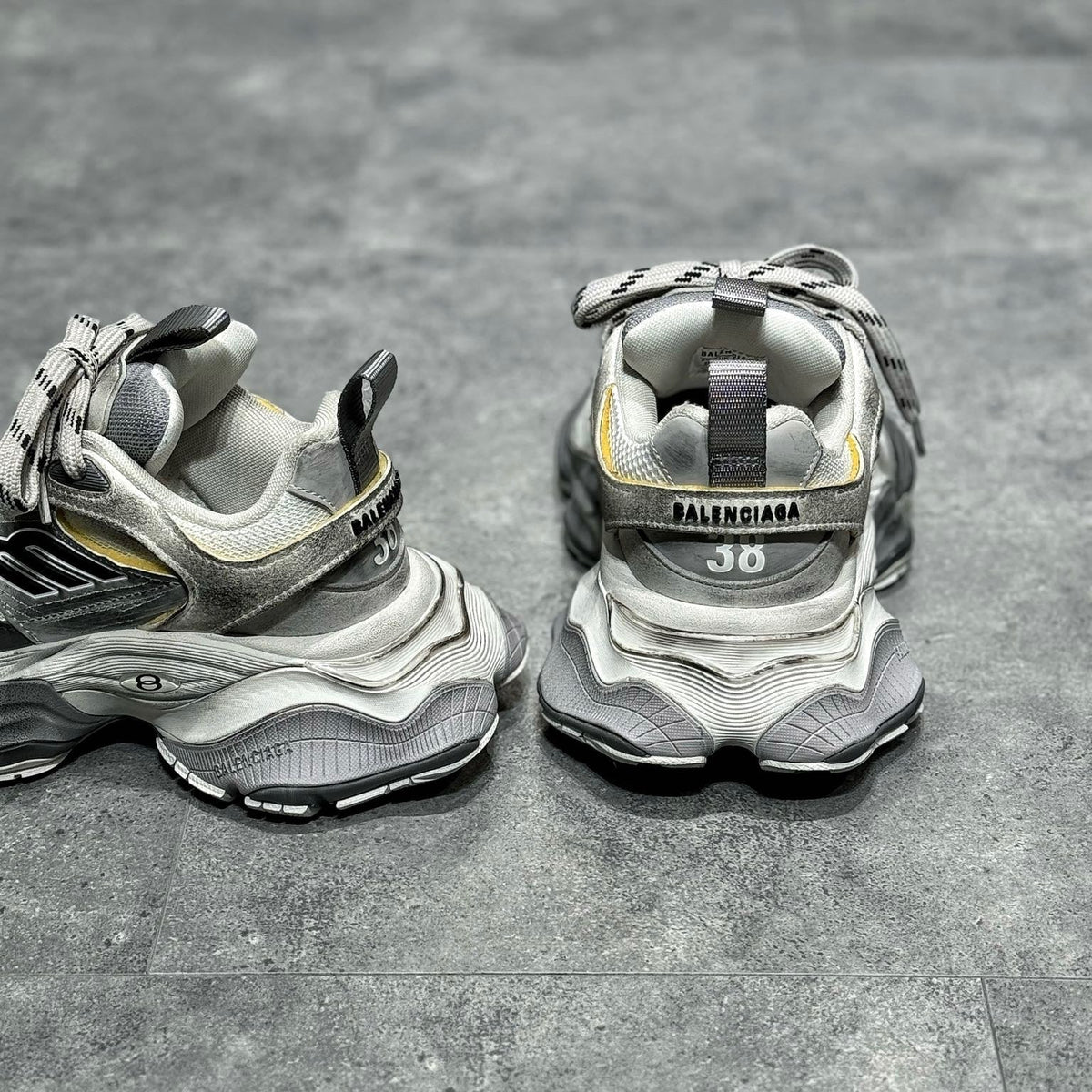 BAL CARGO TRAINERS
