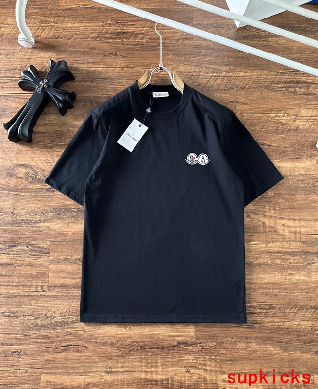 Moncler Luxury Cloth