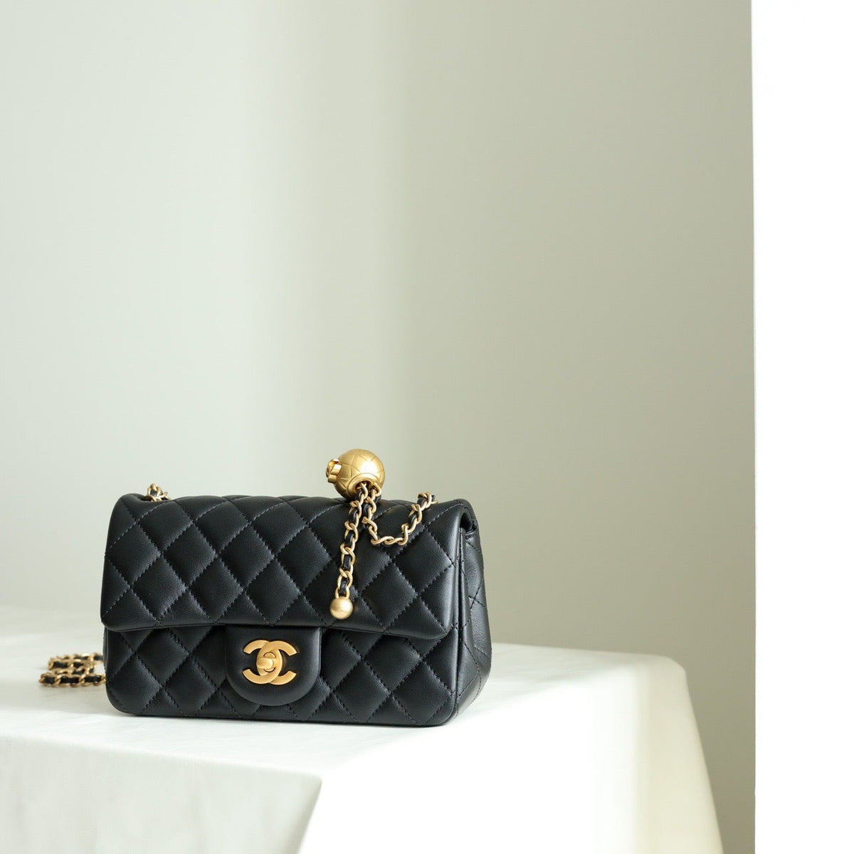 CC CLASSIC FLAP MINI BAG
