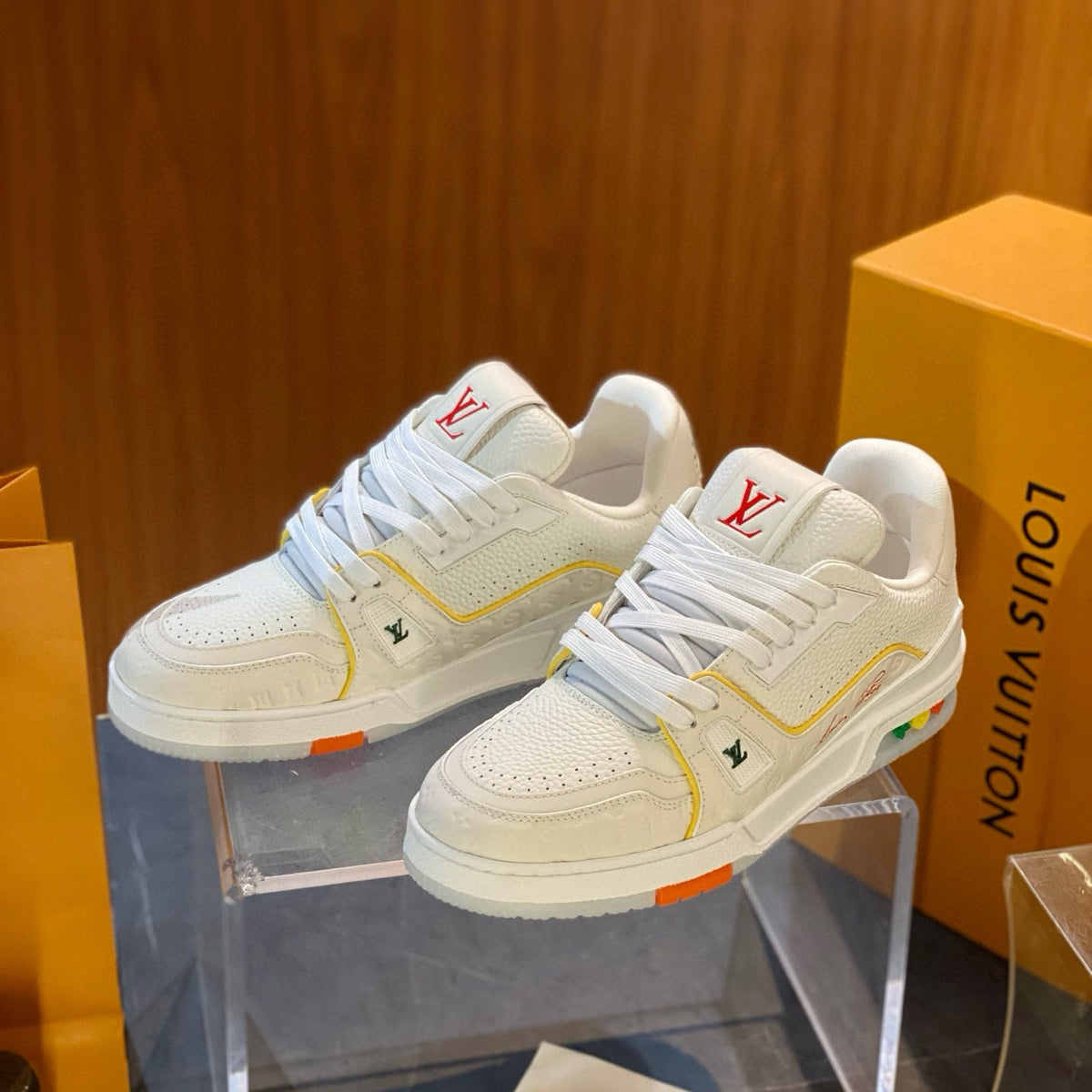 LOU TRAINERS